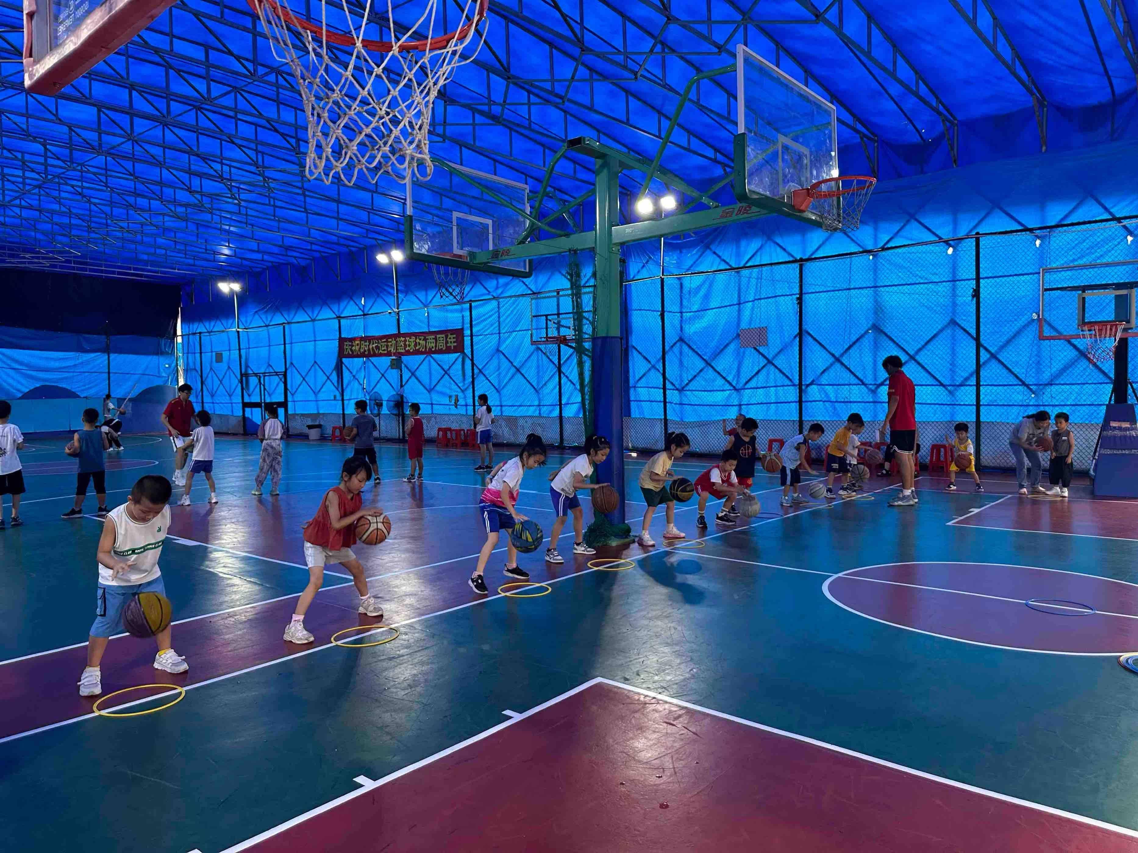 包含篮球教学辅导培训班人气暴涨,好评如潮的词条 包含篮球教学辅导培训班人气暴涨,好评如潮的词条