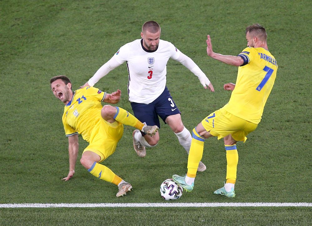 乌克兰队逆转击败英格兰队,晋级八强 乌克兰队逆转击败英格兰队,晋级八强