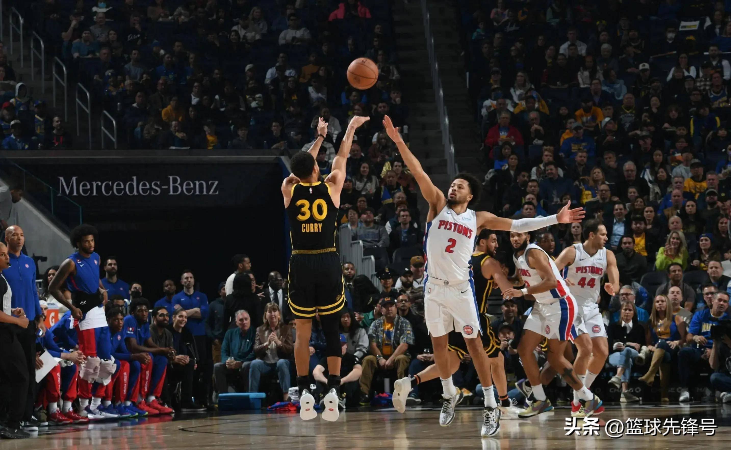 热火大胜灰熊排名前进 热火大胜灰熊排名前进