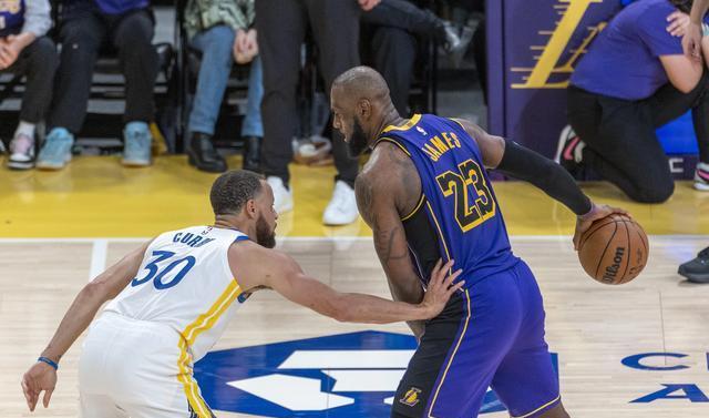 勇士全队复苏,击败湖人 勇士全队复苏,击败湖人