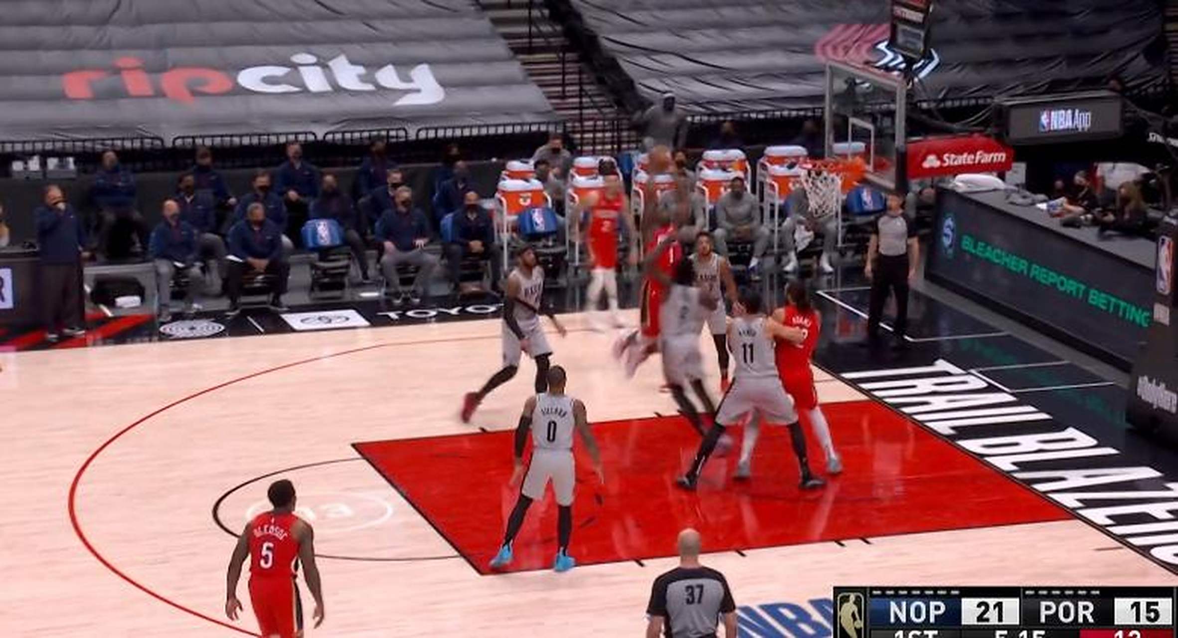 鹈鹕逆转魔术，英格拉姆砍下全队最高