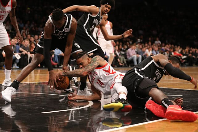 猛龙憾负篮网遭遇连败 猛龙憾负篮网遭遇连败