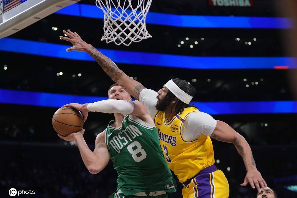 湖人击败凯尔特人,豪取五连胜 湖人击败凯尔特人,豪取五连胜