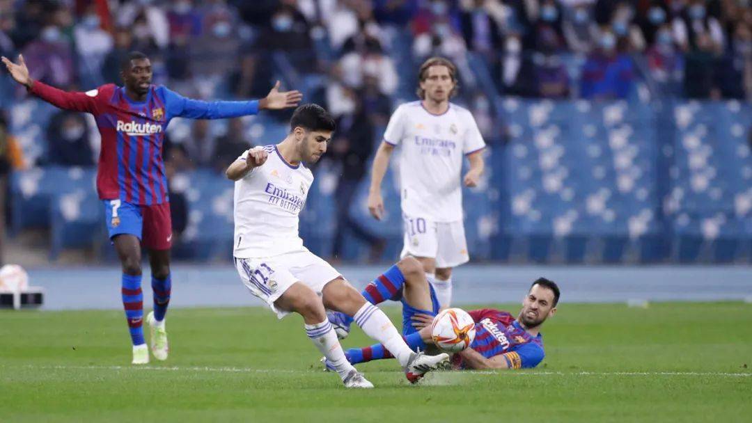 包含英格兰鏖战希腊,莫德里奇扛起全队的词条 包含英格兰鏖战希腊,莫德里奇扛起全队的词条